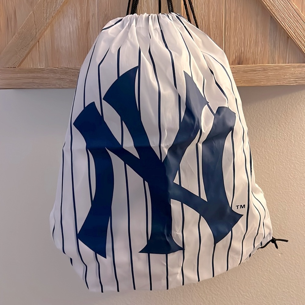 ⭐️3/$15 New York Yankees Baseball Cinch Sack Great for PE Gym Summer Plastic